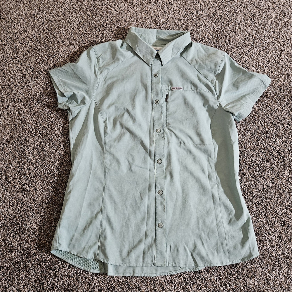 Columbia Light Green Short Sleeve Button-Down Shirt